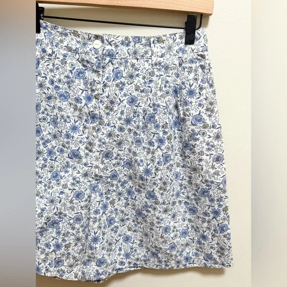 Vintage 60s 80s high rise pleated floral Bermuda shorts blue white cottagecore - Picture 6 of 10